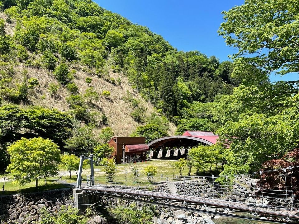 4月画像：夏の福知渓谷画像